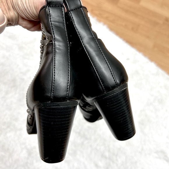 Mossimo Supply Co. Black Studded zip Booties Size 8 - Picture 5 of 7